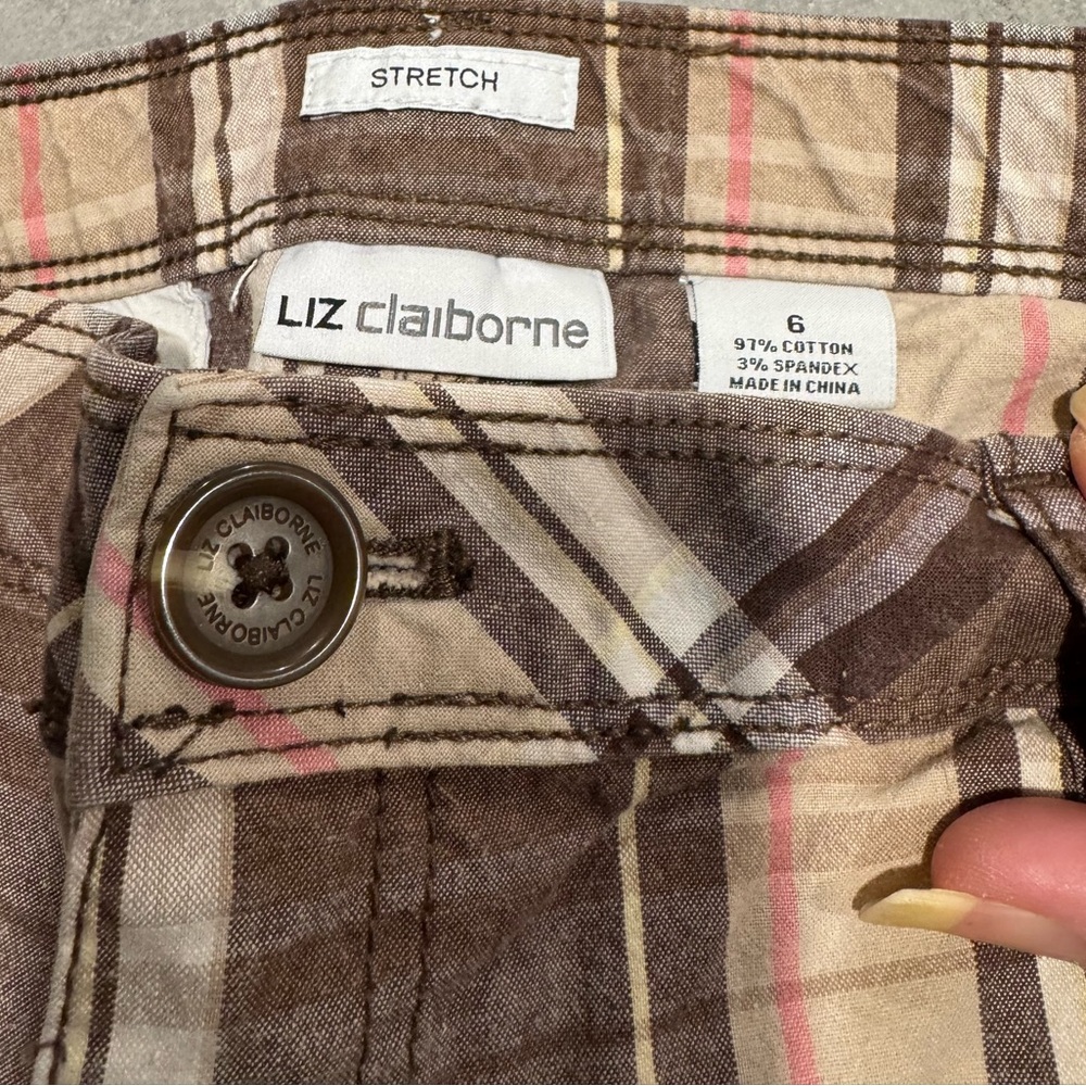 Women’s Plaid Bermuda Shorts! Size 6!! Brown, White, Tan, & Pink!! Great Shape! - Picture 3 of 4
